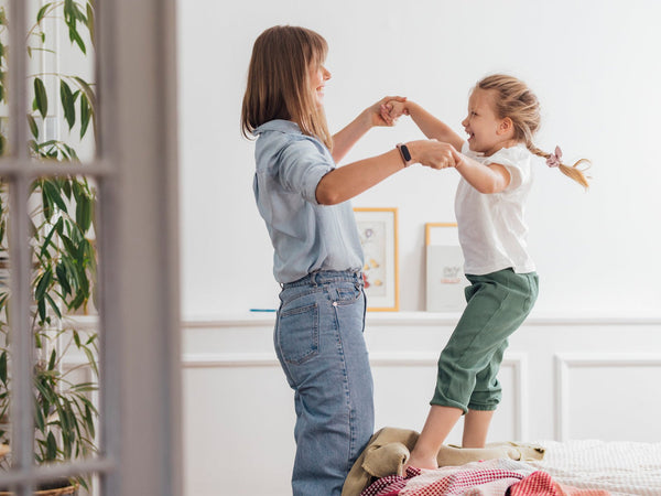 10 Ways to Put More Love Out Into the World - Good Clean Love